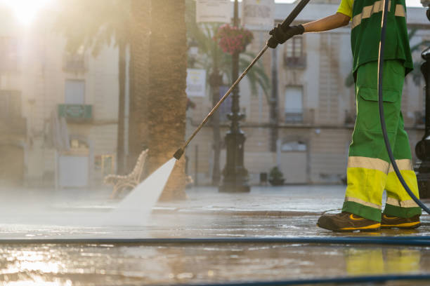 Best Pool Deck Cleaning  in Tillson, NY